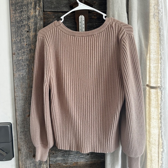 Women’s Oversized Crewneck Sweater | Lantern Sleeve - Picture 2 of 6